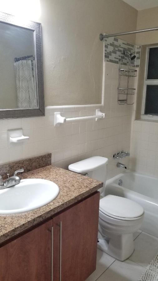 Glam 2 Bedroom Apartment Close To Nsu In Cooper City Extérieur photo