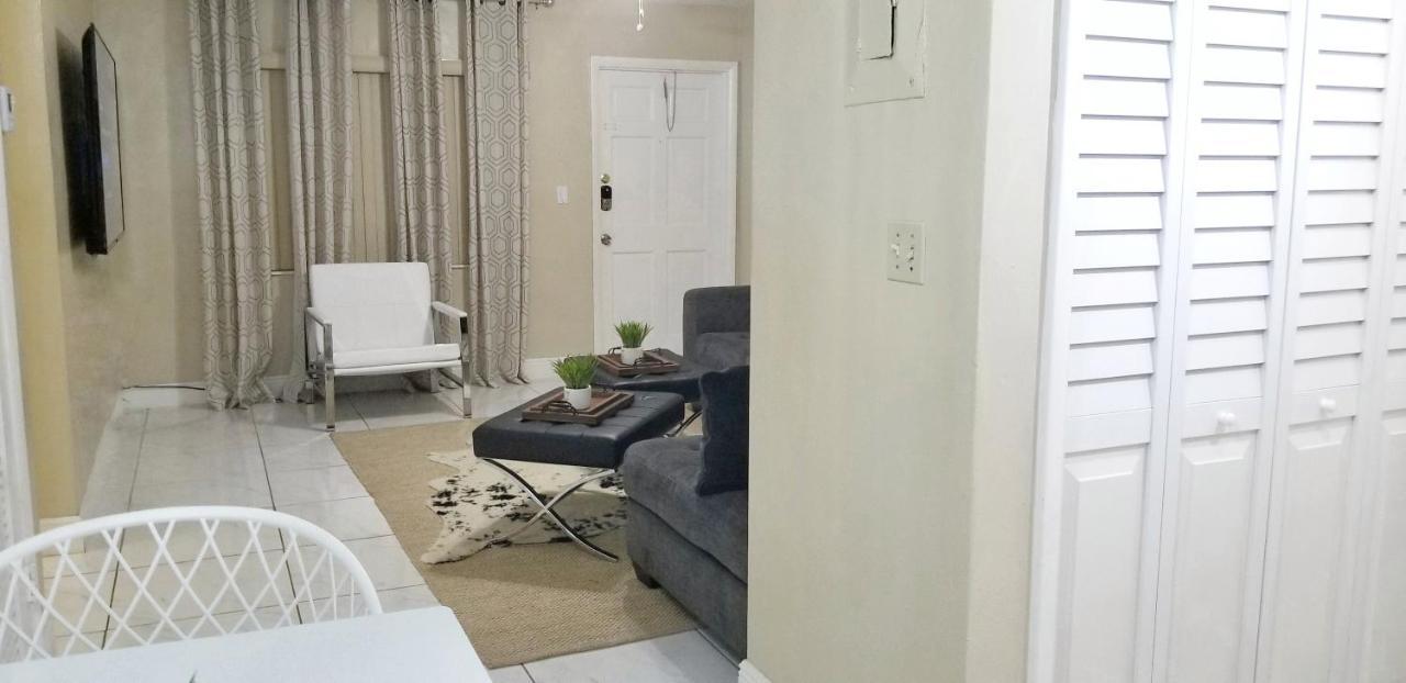 Glam 2 Bedroom Apartment Close To Nsu In Cooper City Extérieur photo