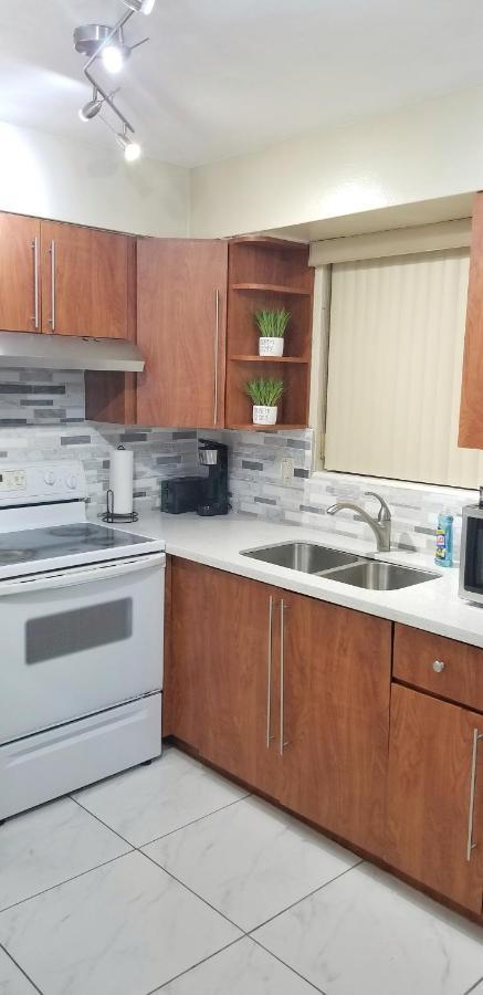 Glam 2 Bedroom Apartment Close To Nsu In Cooper City Extérieur photo